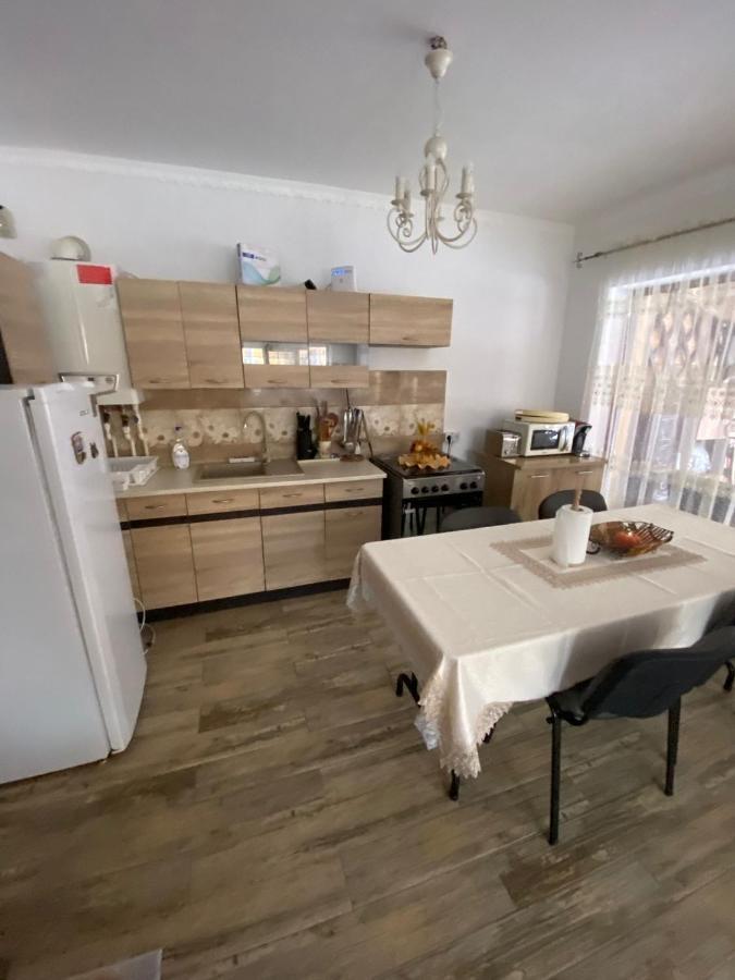 B House Buşteni Eksteriør billede